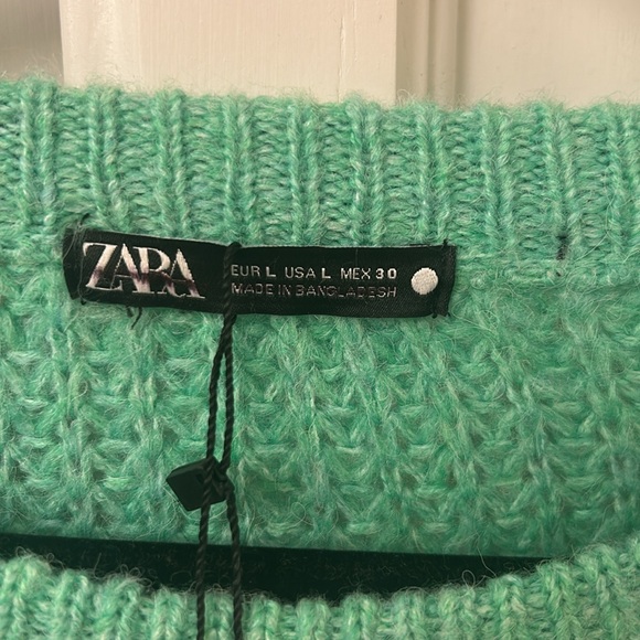 Women’s Zara Green Sweater - Picture 3 of 5